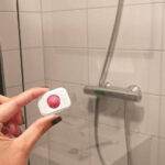 Czysty prysznic dzięki tabletce do zmywarki