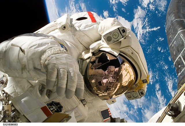 在太空中飛行300天後，太空人返回地球已發生變化