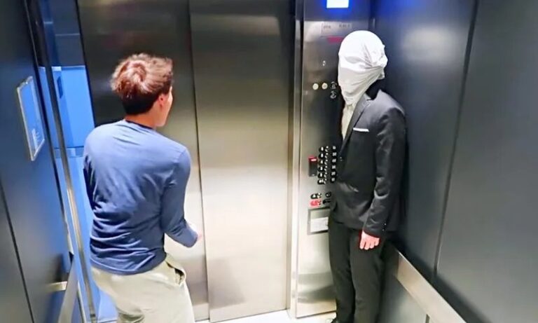 CREEPY ELEVATOR MAN
