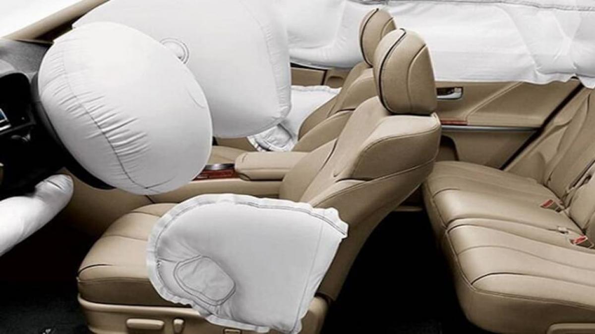 Govt to expedite policy for 6 mandatory airbags in passenger vehicles - BusinessToday